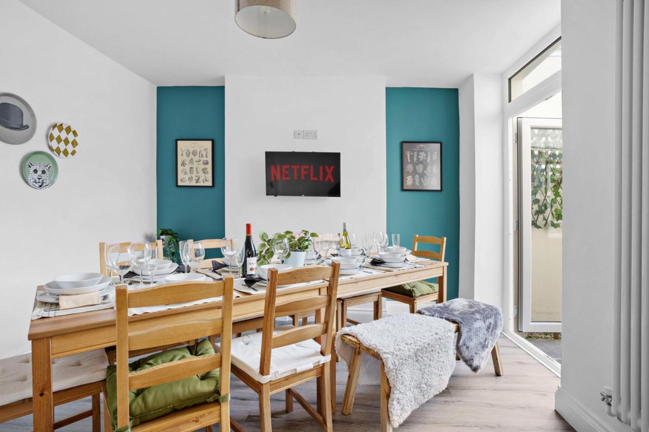 Gloster Town House Gorgeous Family Holiday home *