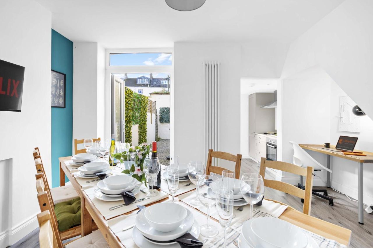 Gloster Town House Gorgeous Family